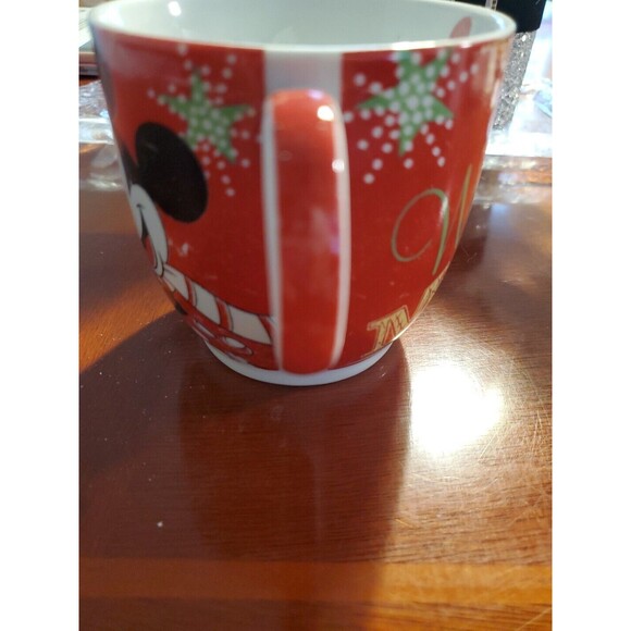 Disney Minnie Mouse Winter Magic Seasonal Christmas Holiday Coffee Cocoa Mug - Picture 3 of 6